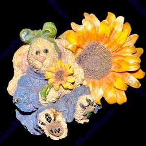 BOYDS BUNNIES COLLECTION PINS EUC